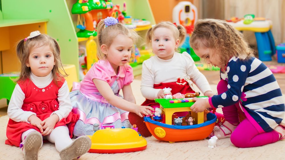Češky zůstávají na rodičovské dovolené nejdéle v Evropě, pomoci mohou dětské skupiny